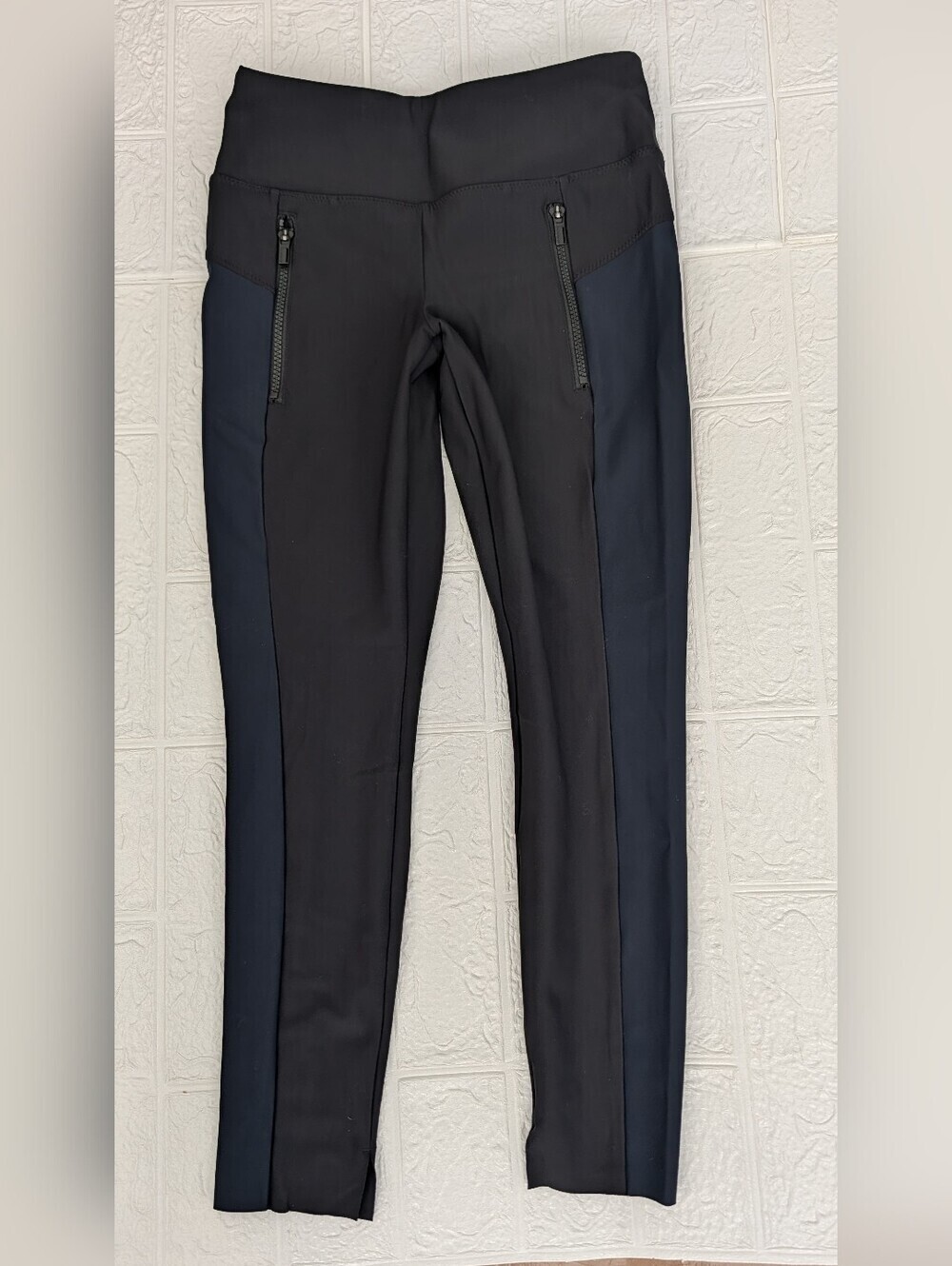 Athleta High Waist Stellar Tight Leggings Woman's Sz XSP Black/ Navy Blue